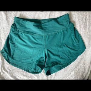Lululemon Speed Up Mid-Rise Lined Short 4”